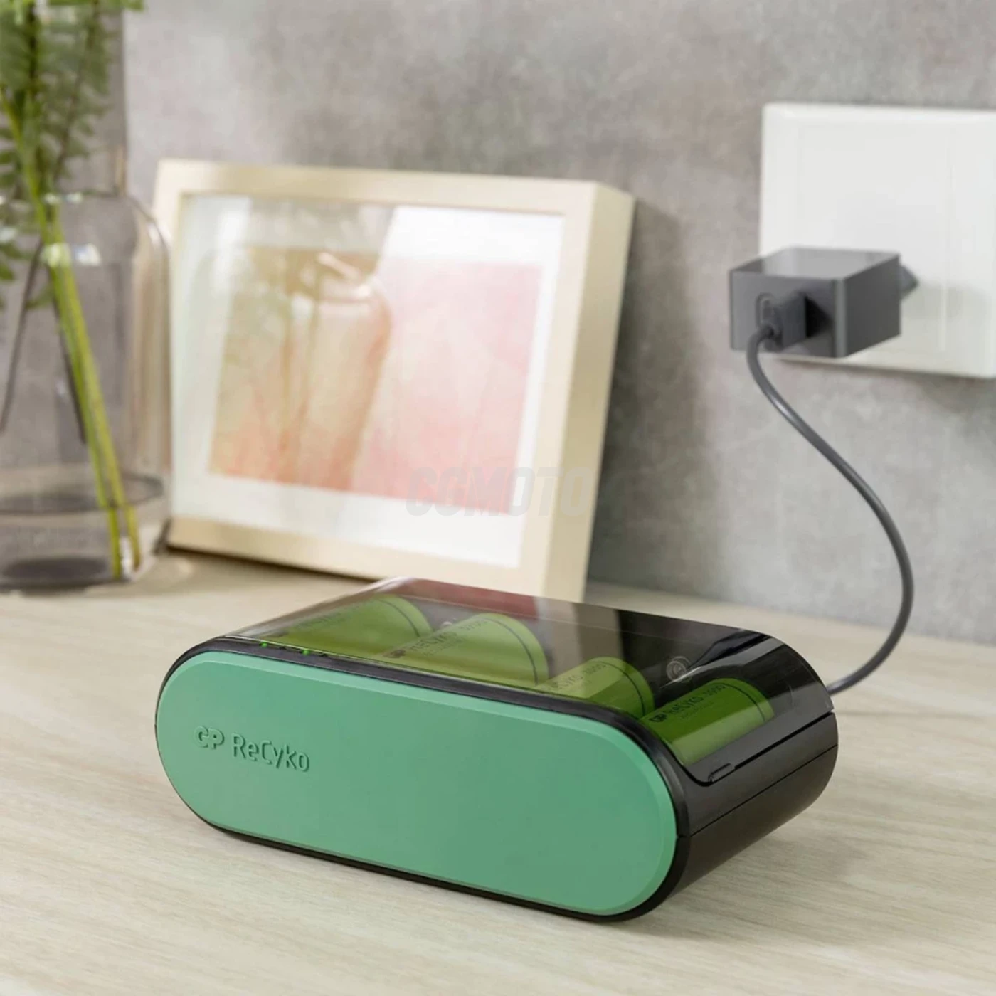 Cargador universal GP B631 Recharge : AA / AAA / C / D / 9V NiMH - pilas no incluidas